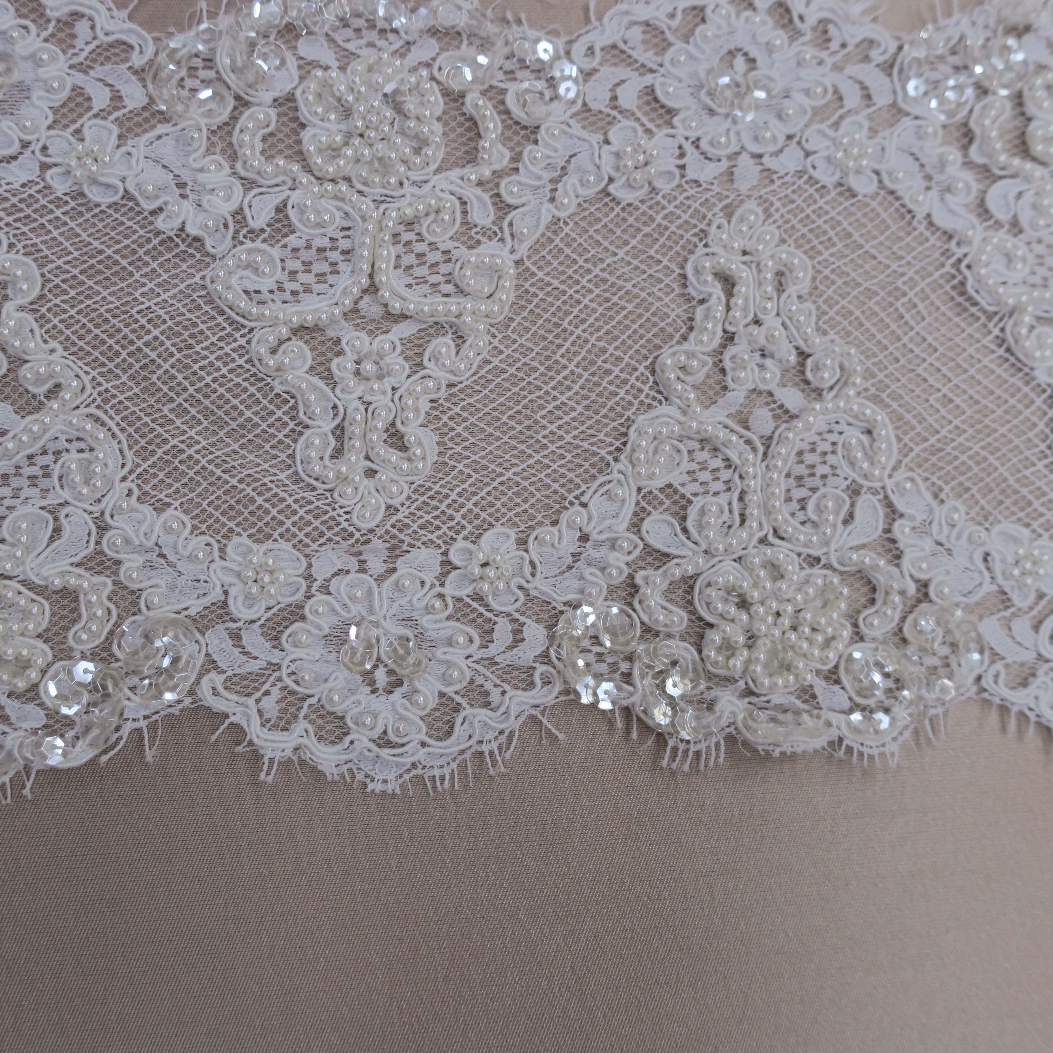 SAMPLE French Lace, White Lace Fabric, White Lace Material, Lace Fabric  Wedding, Lace Trim Veil, Spain Style Lace Trim 
